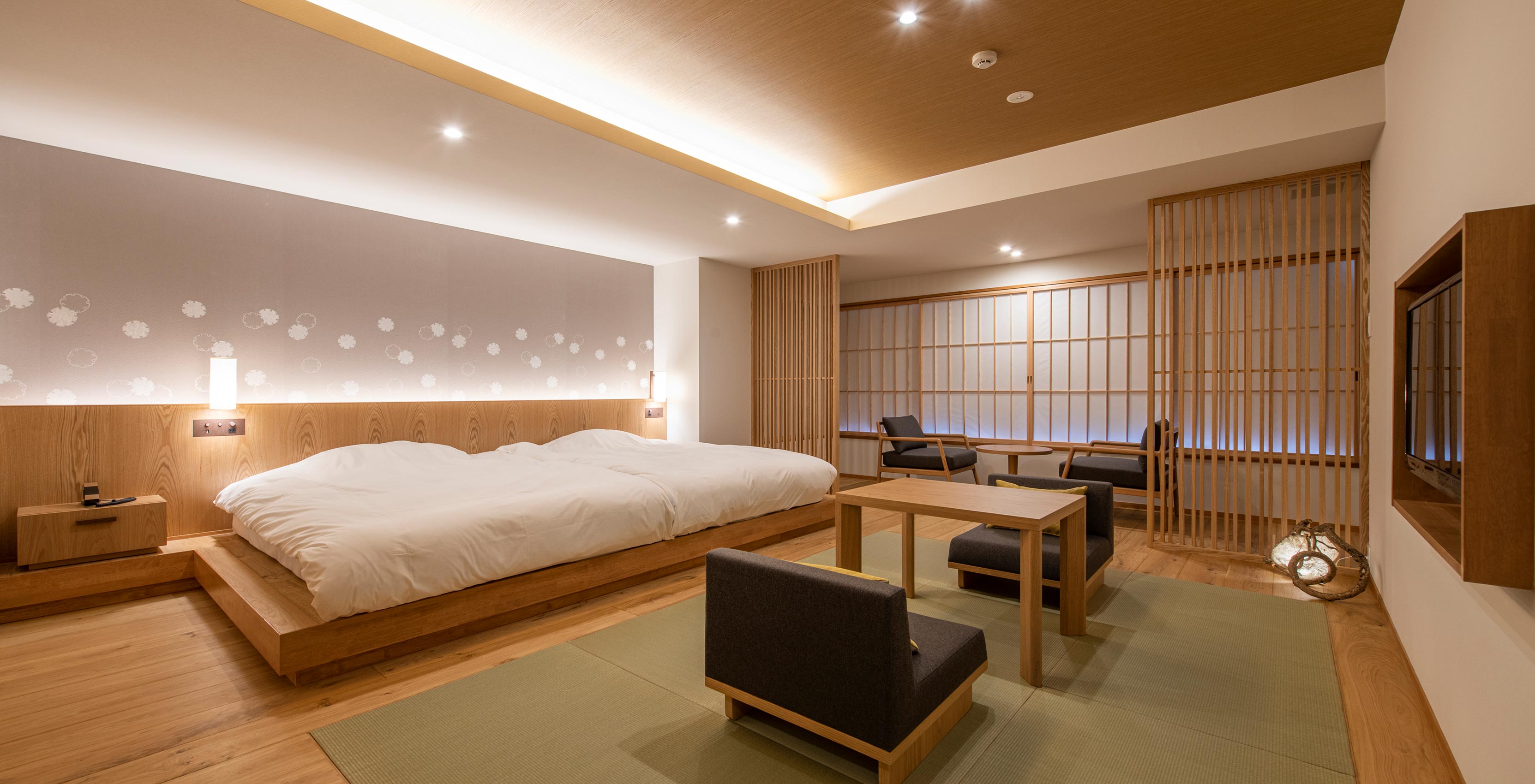 Renewal Room A
